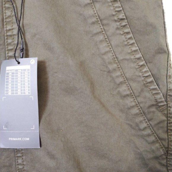 New Men's "Primark" Bermuda Shorts 38 inch waist. - Picture 3 of 6